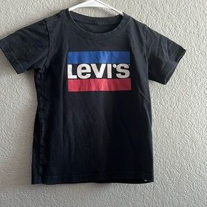 ‼️MOVING SALE‼️ Levi’s boys tshirt